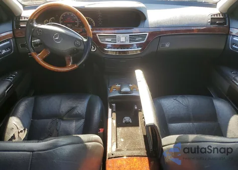 2009 Mercedes-Benz S 550 z USA, uszkodzony, nr VIN WDDNG71X29A245479